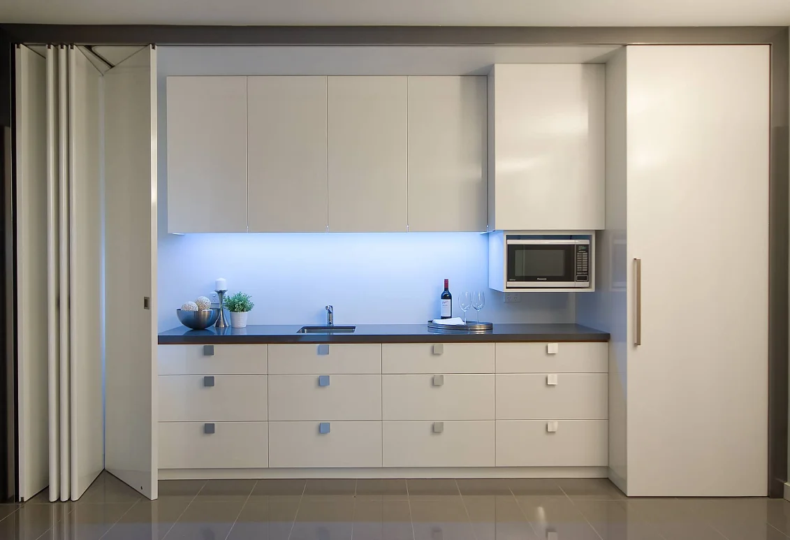 Model Baru Acrylic Pintu Modern Lemari Lemari Dapur Dengan Island