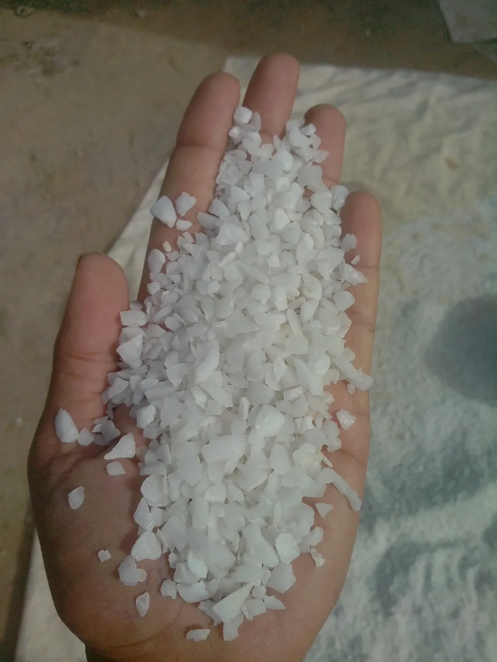 Snow white Quartz chips