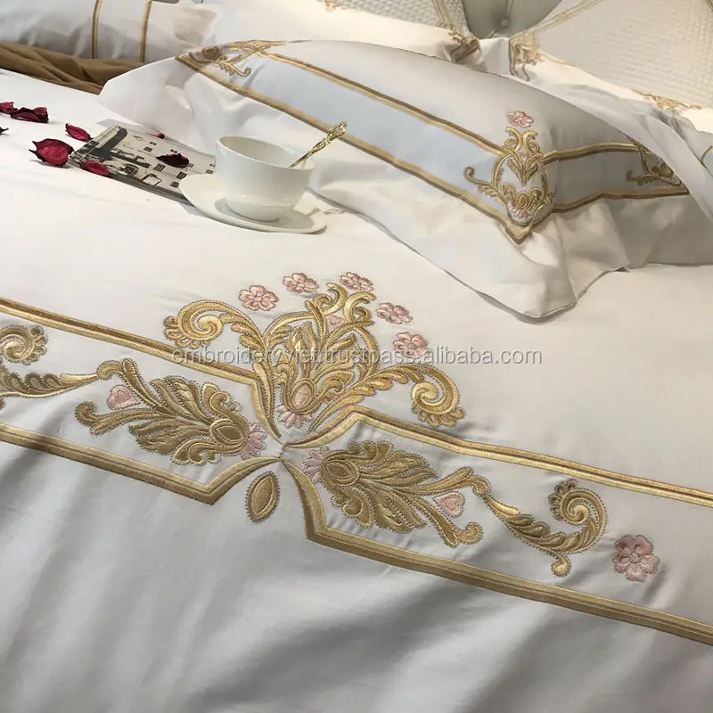 Cotton White Color Luxury Hotel Bedding Set Gold Embroidered Bed