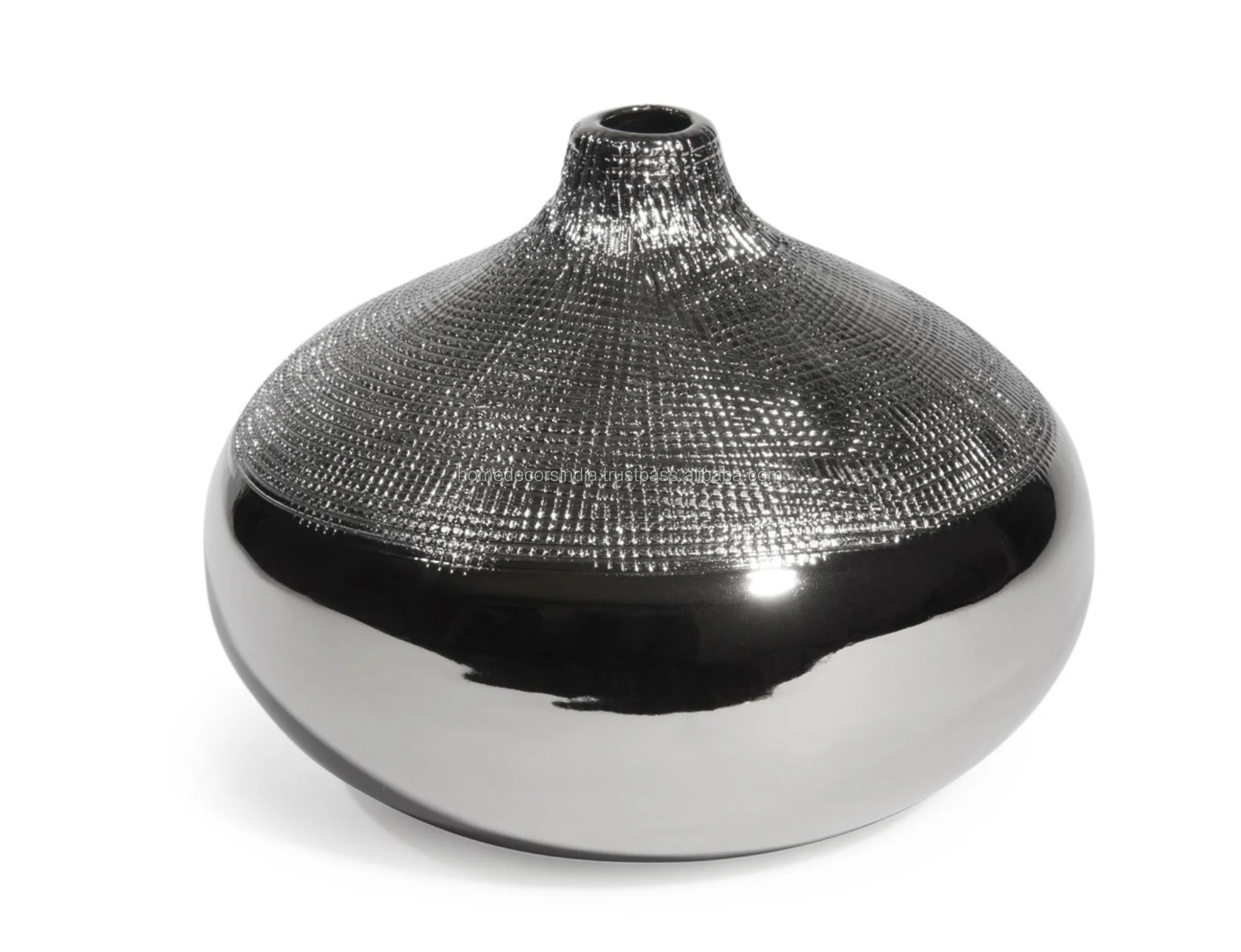 ball vase in silver.png