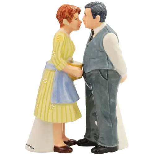 Westland Giftware Happy Days Magnetic Mr. and Mrs. C Salt and Pepper Shaker Set, 4-1/4-Inch