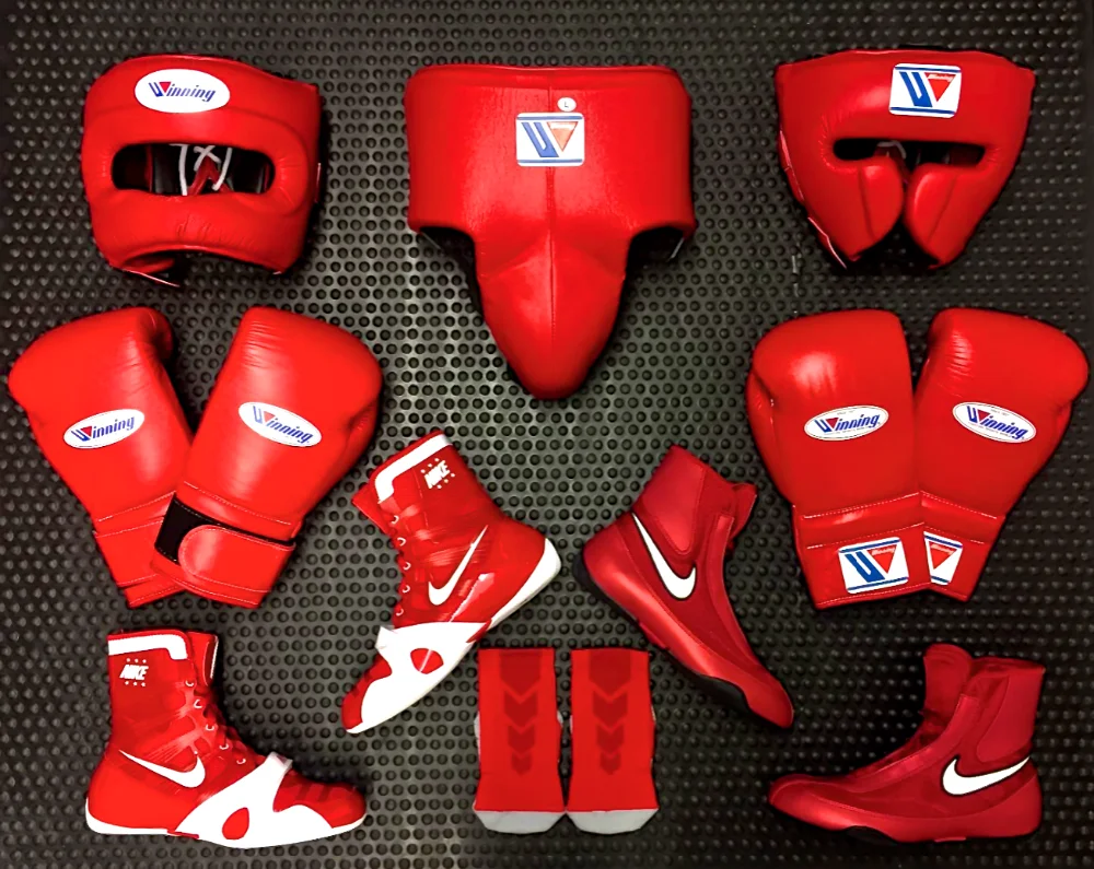 Бокс стор. Боксерские перчатки найк. Nike Boxing перчатки. Шлем для бокса найк. Шлем бокс Nike.