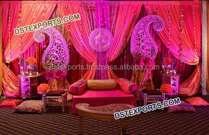 Premium Photo | Beautiful wedding cake on stage decoration