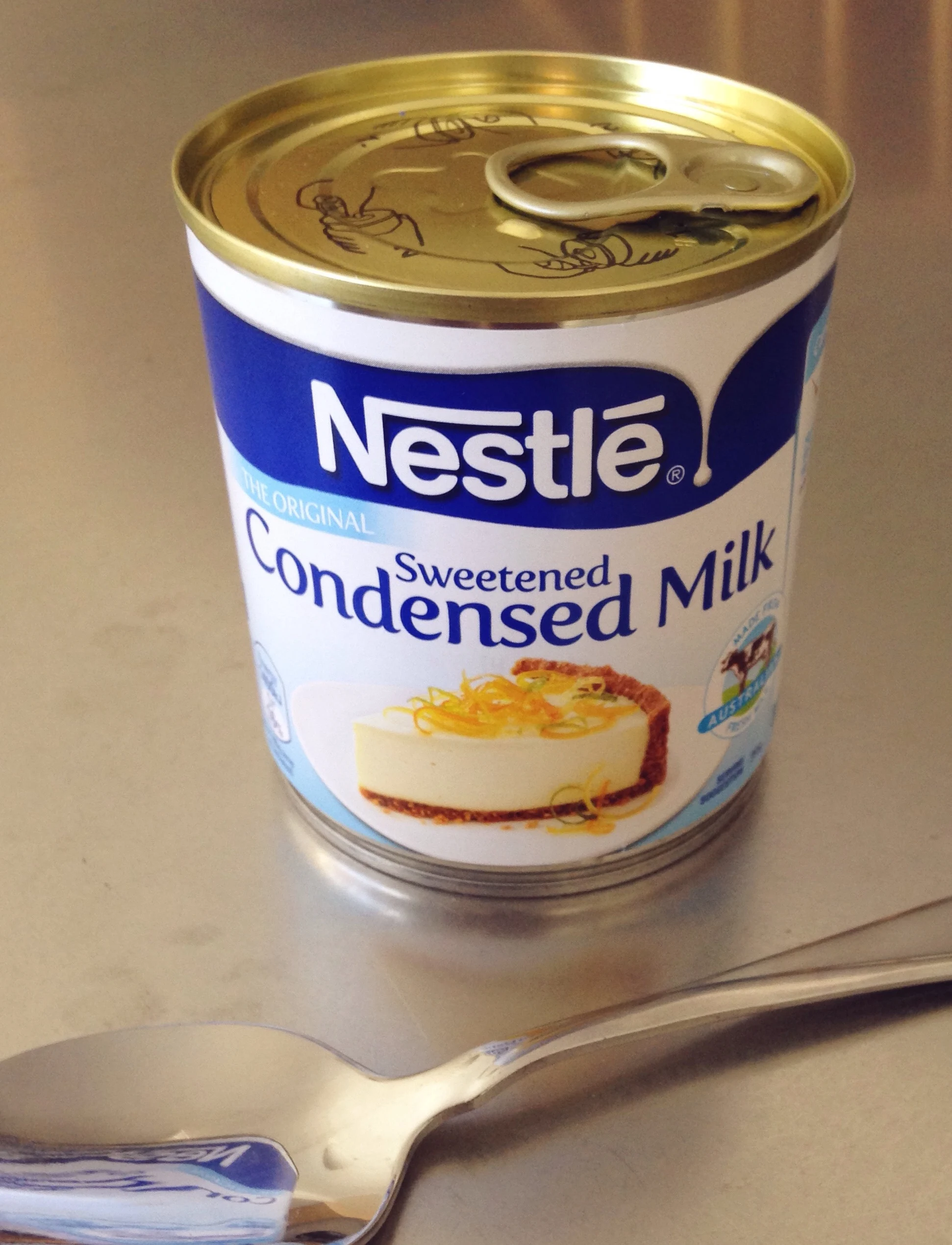 evaporated canned milk/evaporated milk