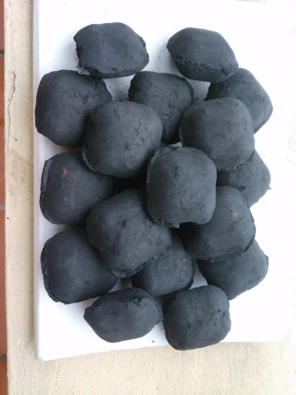 Raw Material Sawdust Charcoal Briquettes Pillow Shape No Chemical No