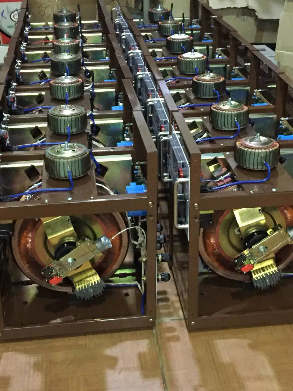 Vietnam Automatic Voltage Stabilizer / Regulator / Transformer - High