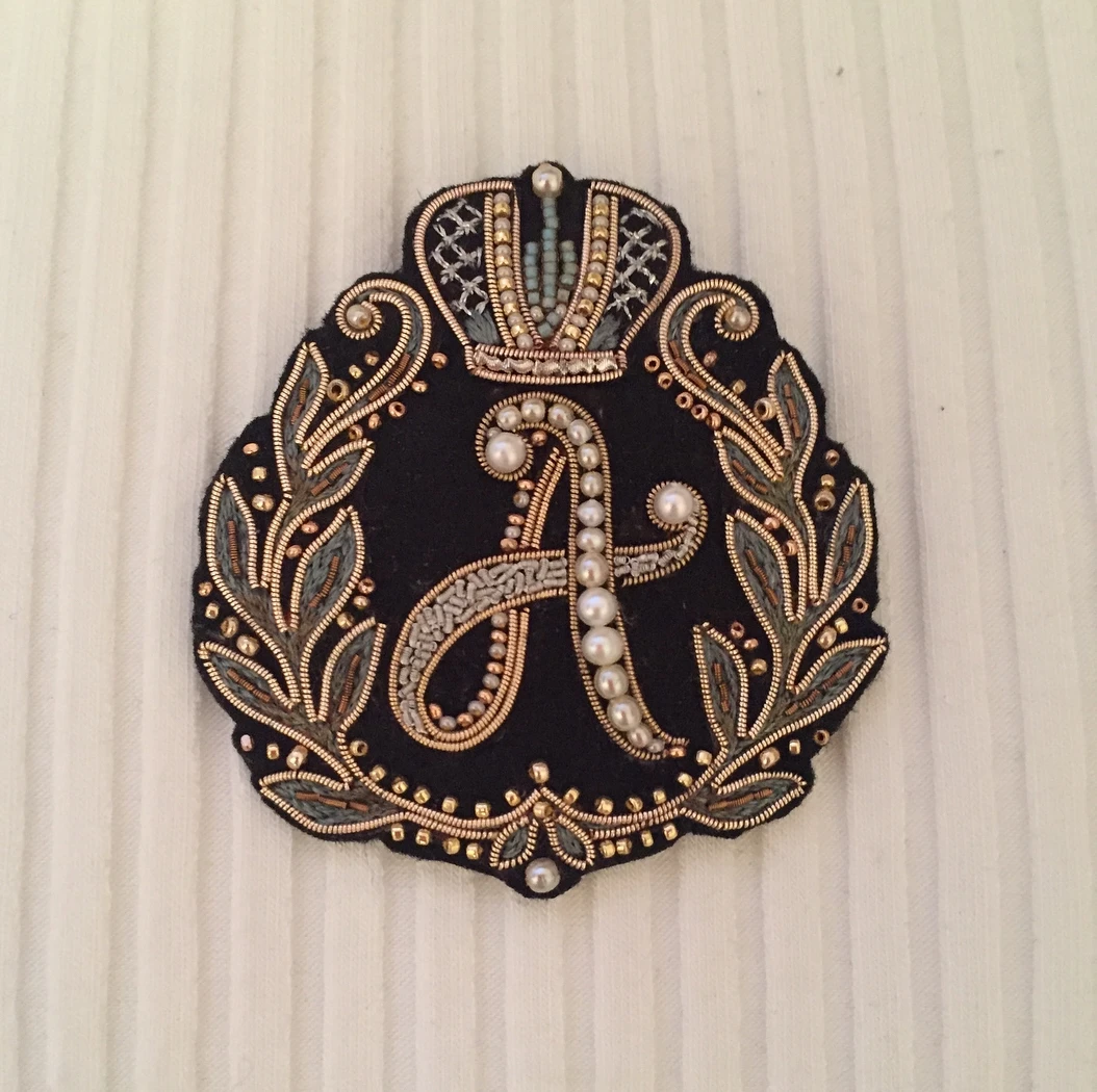 定制大服装品牌刺绣徽章/补丁 zardozi - buy 大服装品牌刺绣徽章,着