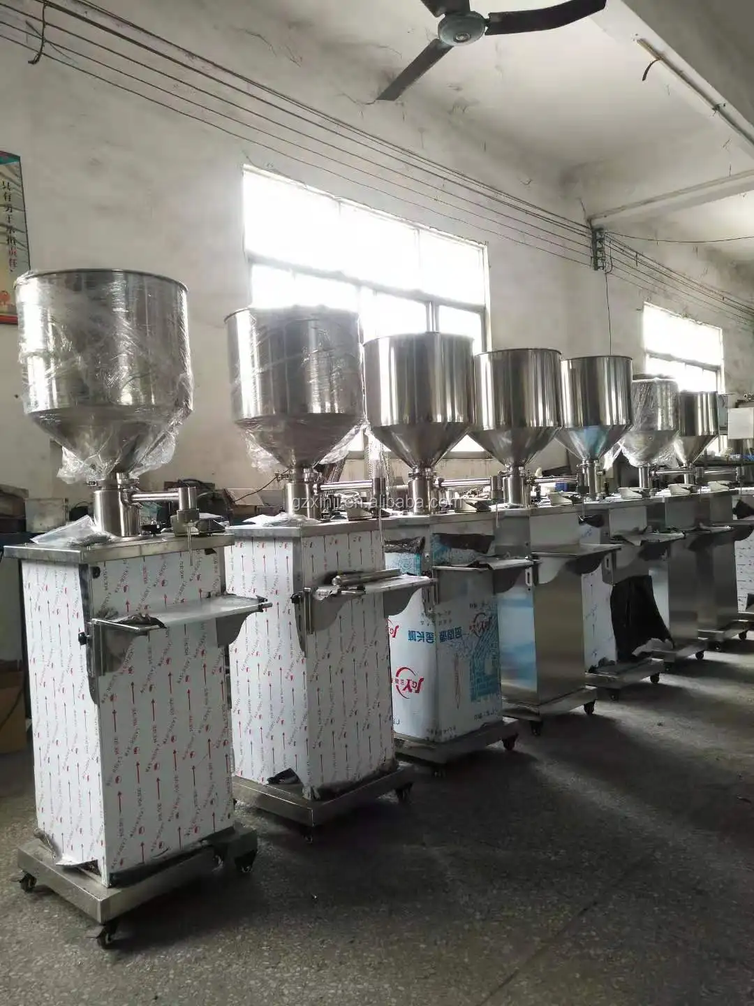 Pneumatic Driven Manual Cream Filling Machine With Capacity Adjustable