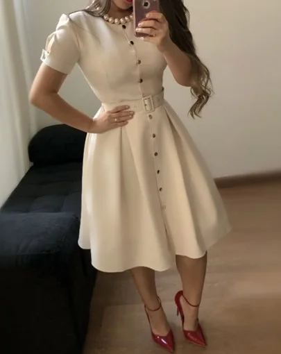 vestido simples e elegante curto