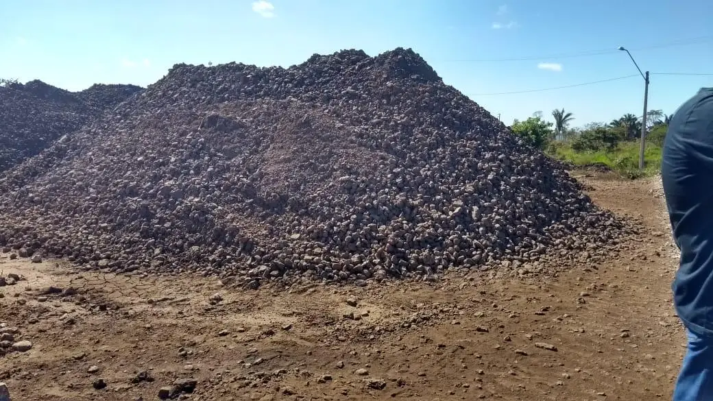 锰矿供应商/巴西原产地锰矿 mn42-44 %