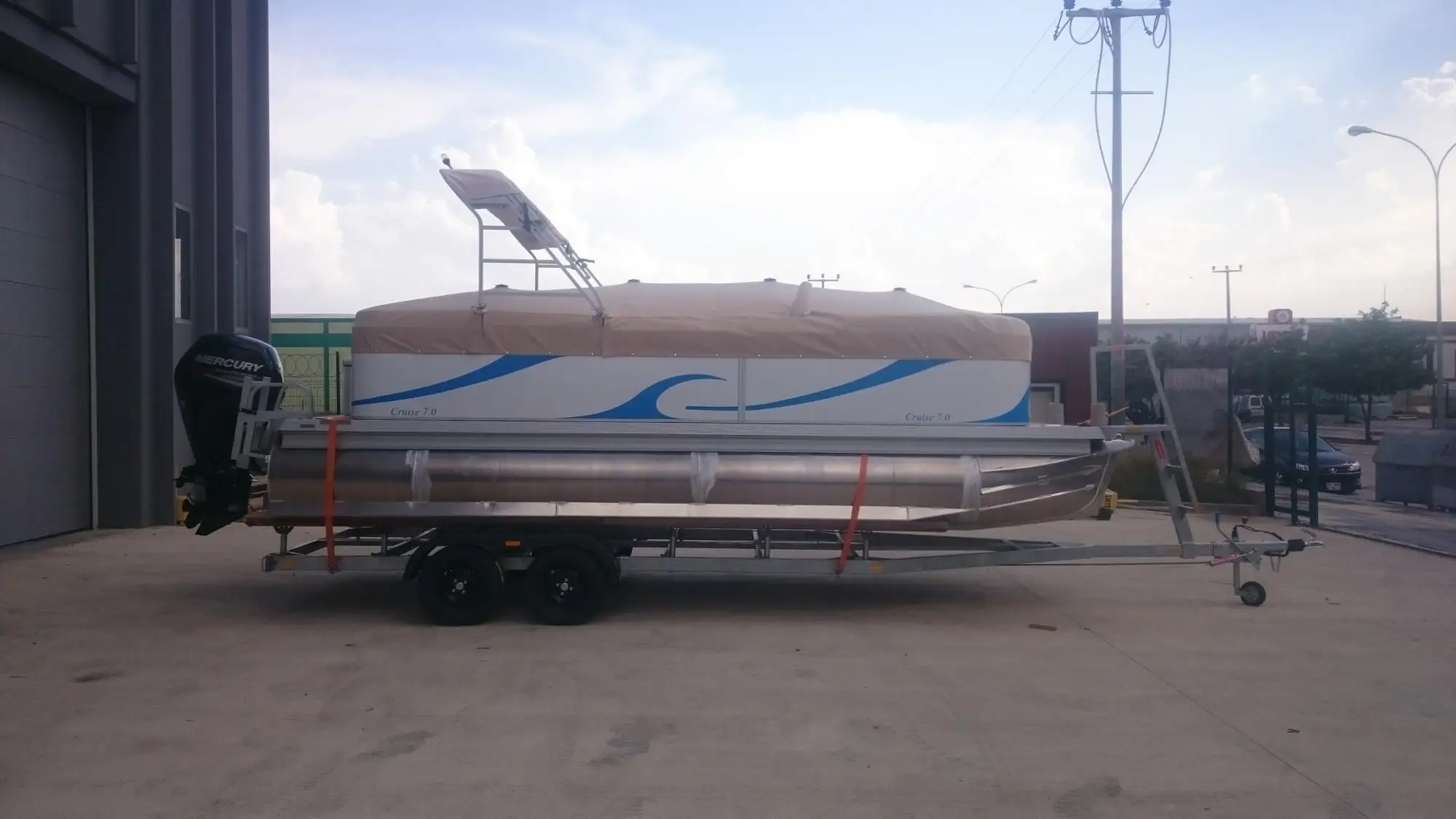 所有行业  汽车及配件  拖车 船用拖车  铝浮桥船专用拖车   适用于 2