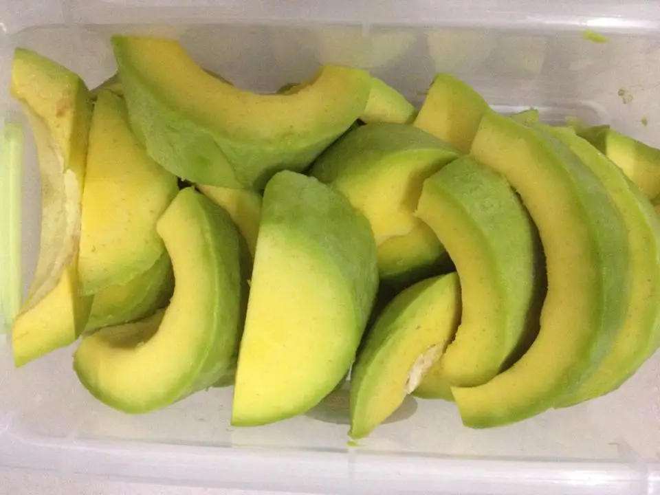 Frozen avocado, tasty and nutritious with best price from land of avocado - Vietnam