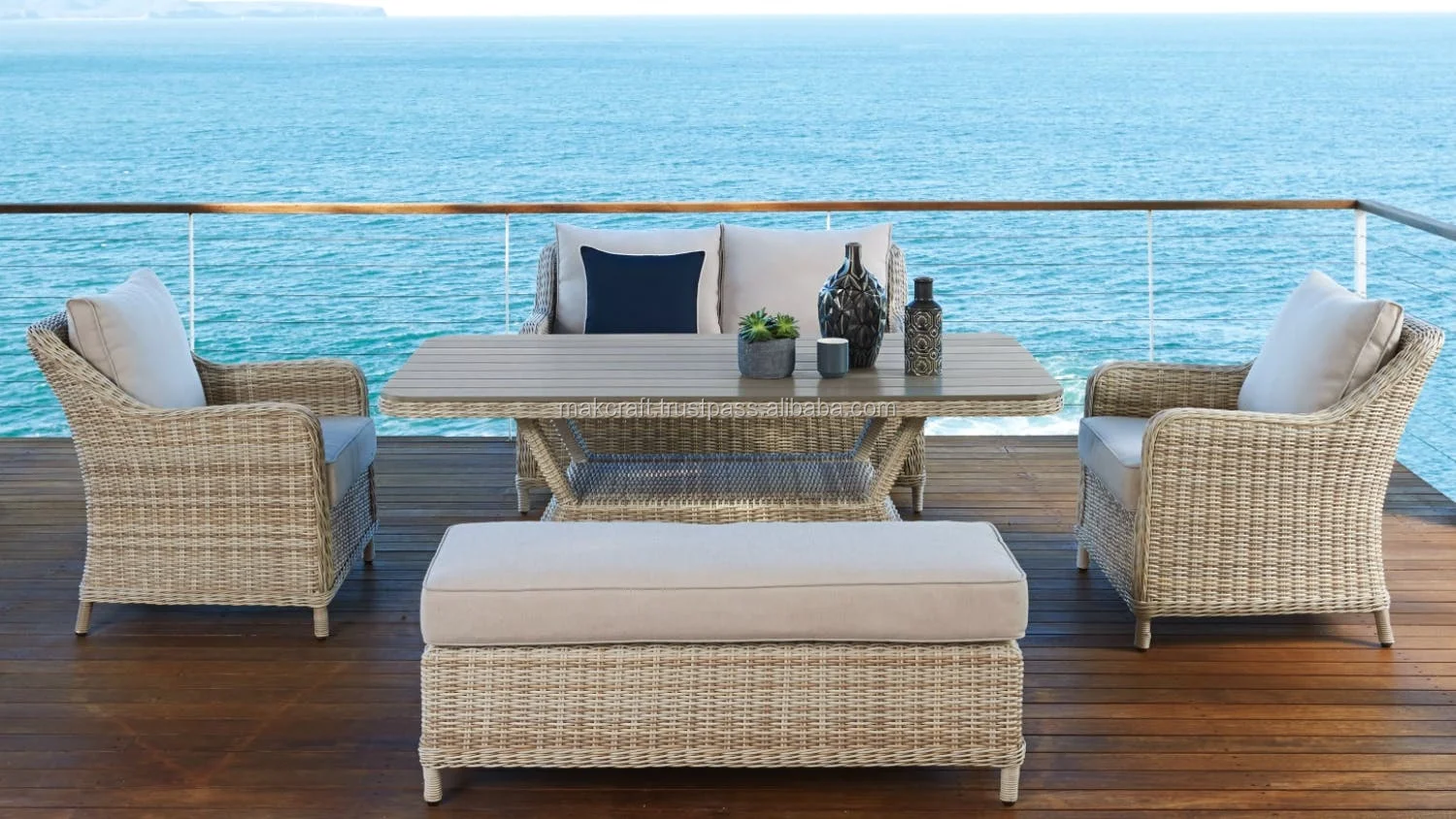 Cheap Outdoor Rattan Furniture / Garden Patio Furniture Dining Table