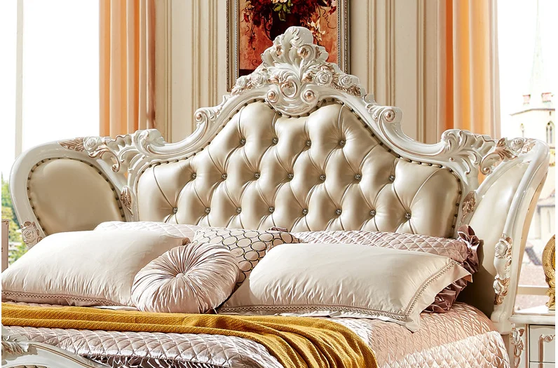 Luxury Classic King Size Wood Royal French Style Bedroom Furniture Set.jpg