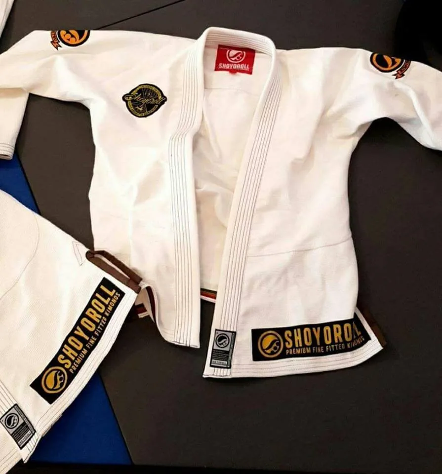 Albino & Preto Batch Bjj Gi /judo Uniform - Buy Shoyoroll Cut 