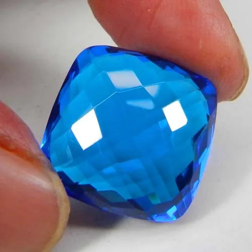 蓝色石英水钻宝石 20 x 20毫米缓冲 briolette 切割散装切割宝石