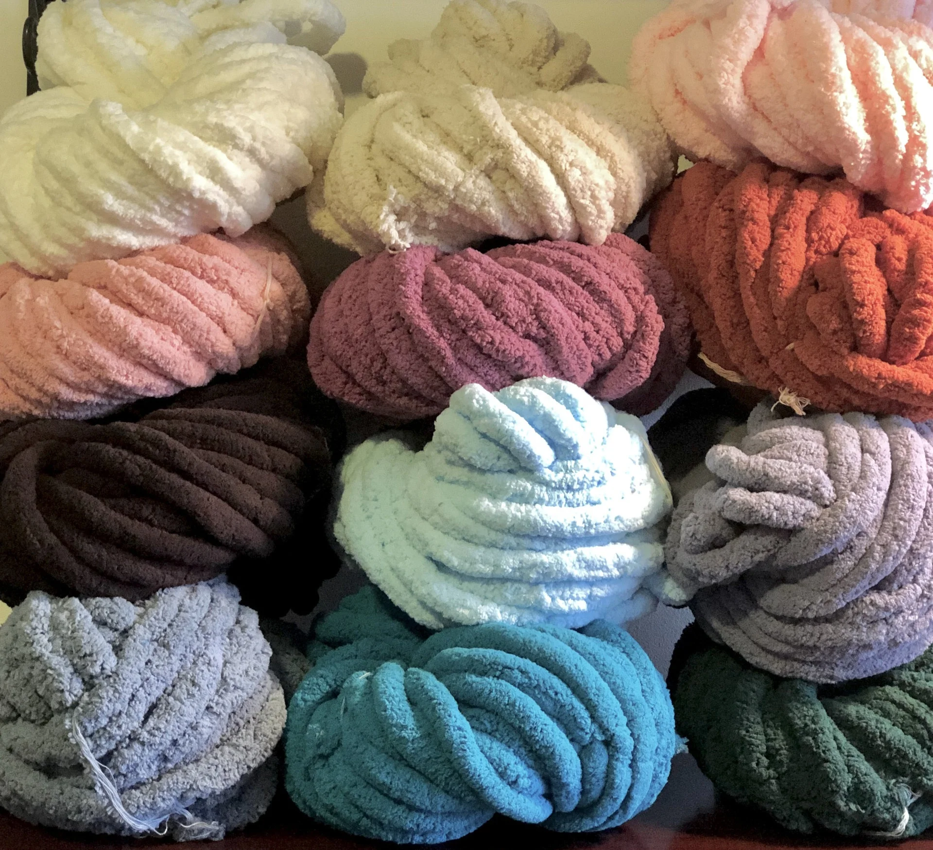 2020 Super Chunky Knit Chenille Yarn Giant Blanket Yarn Vegan Chenille