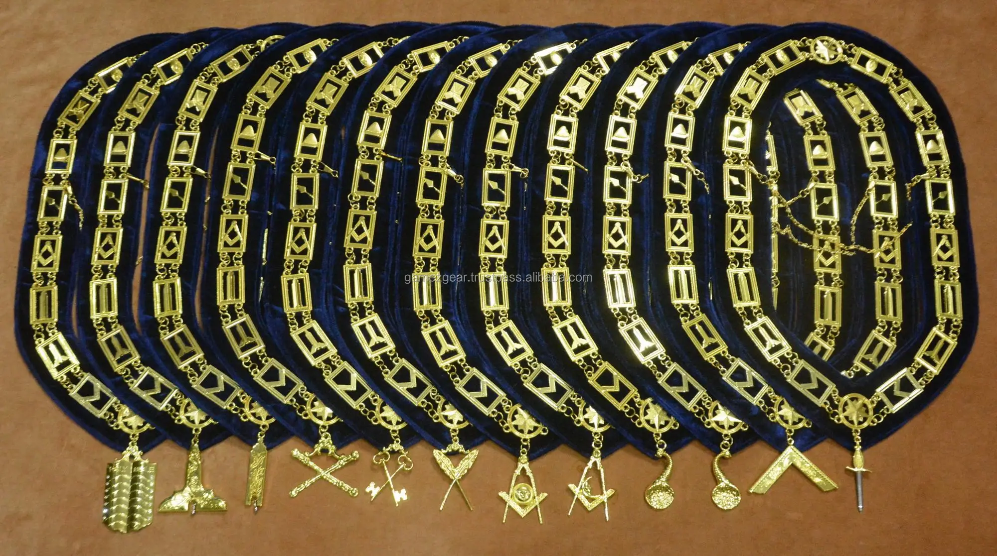 Chain Collar With Jewels.jpg