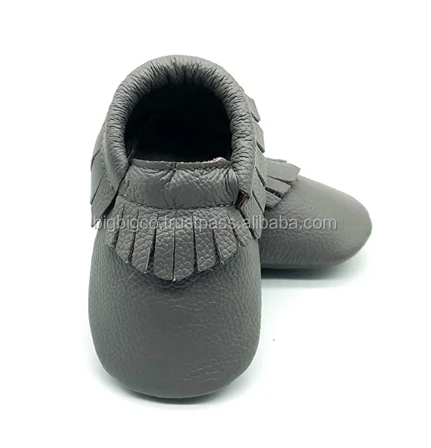 Moccains shoes (95).png