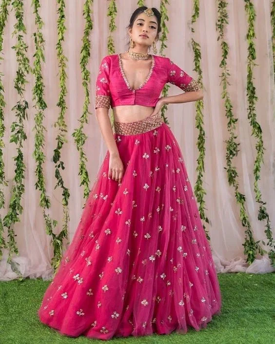 crop top and skirt bollywood