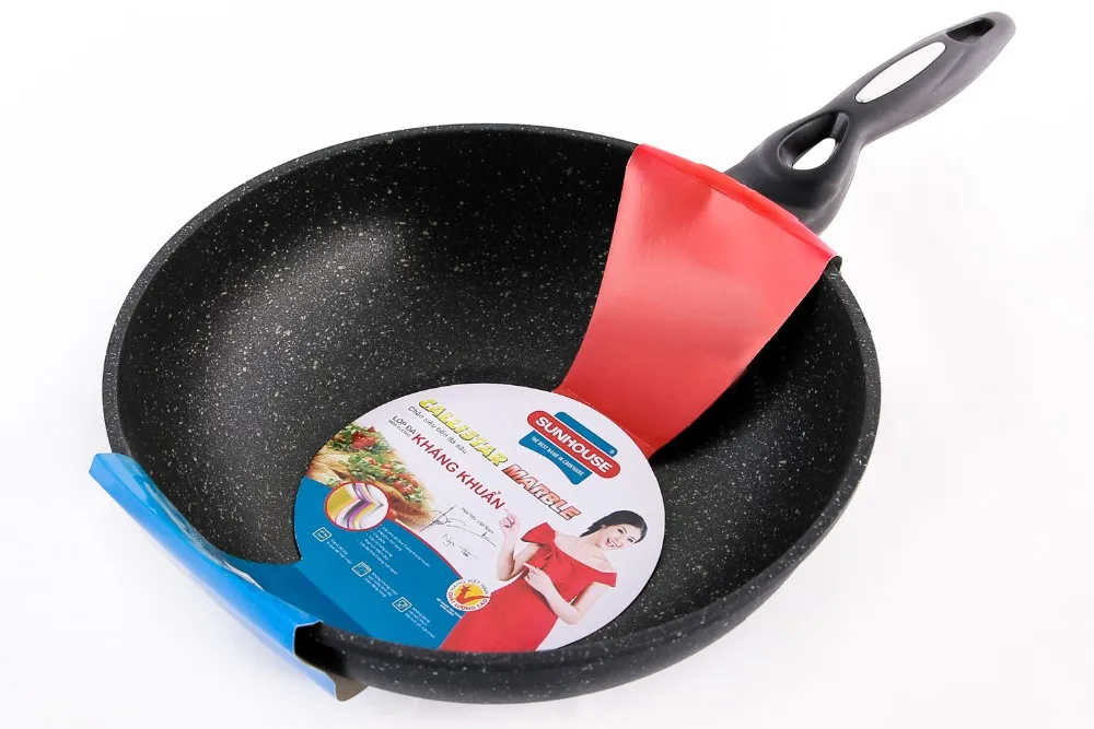 Non stick покрытие. Собака в сковороде.