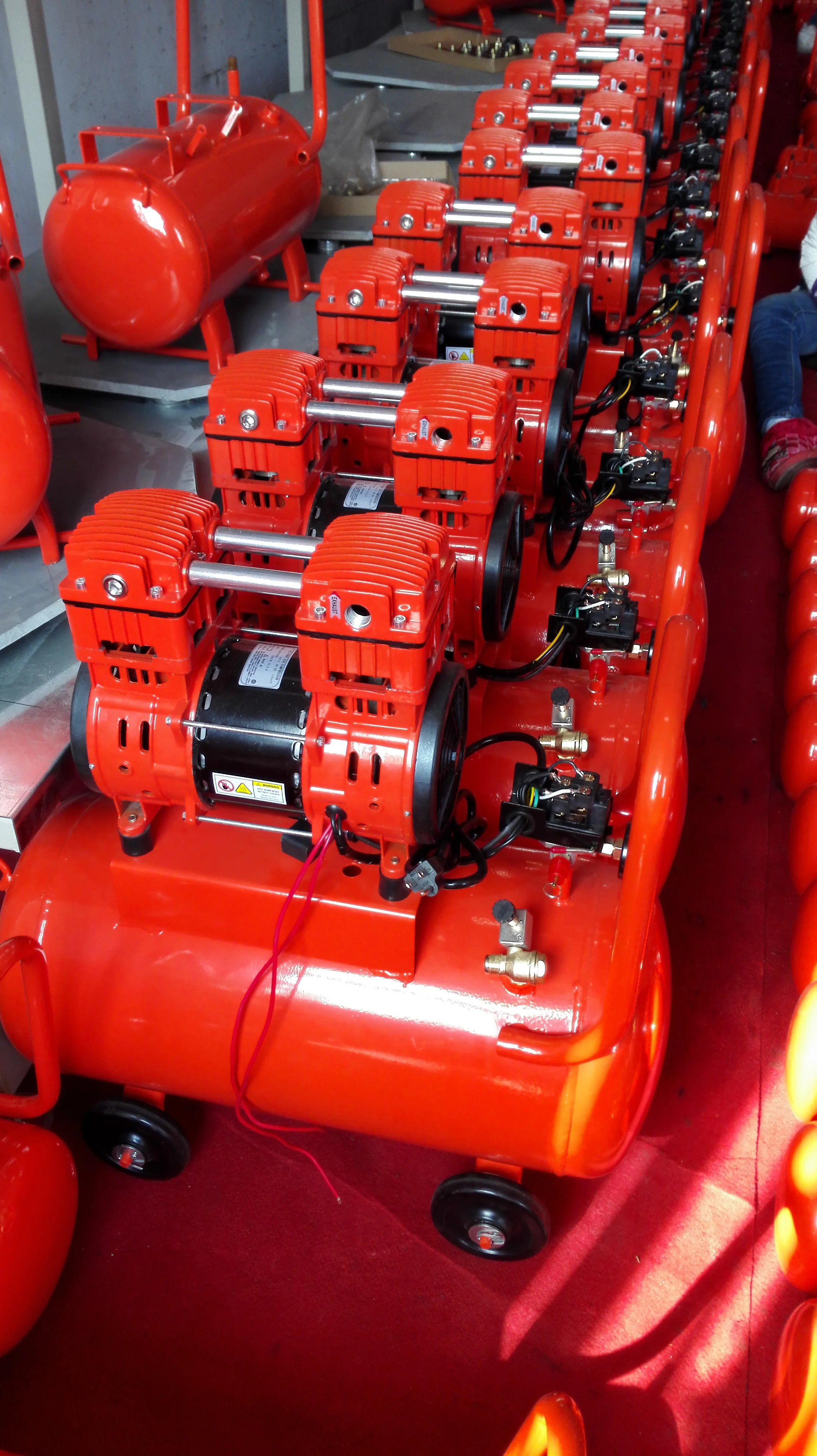 Factory cheap price portable oil free silent air compressor ZD6002-50L for sale