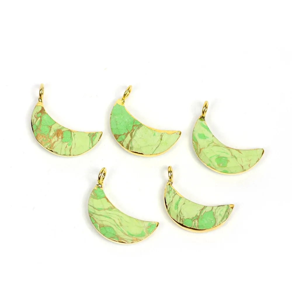 绿色莫哈韦月个月月牙形状的绿松石宝石半月单回路连接器的魅力吊坠