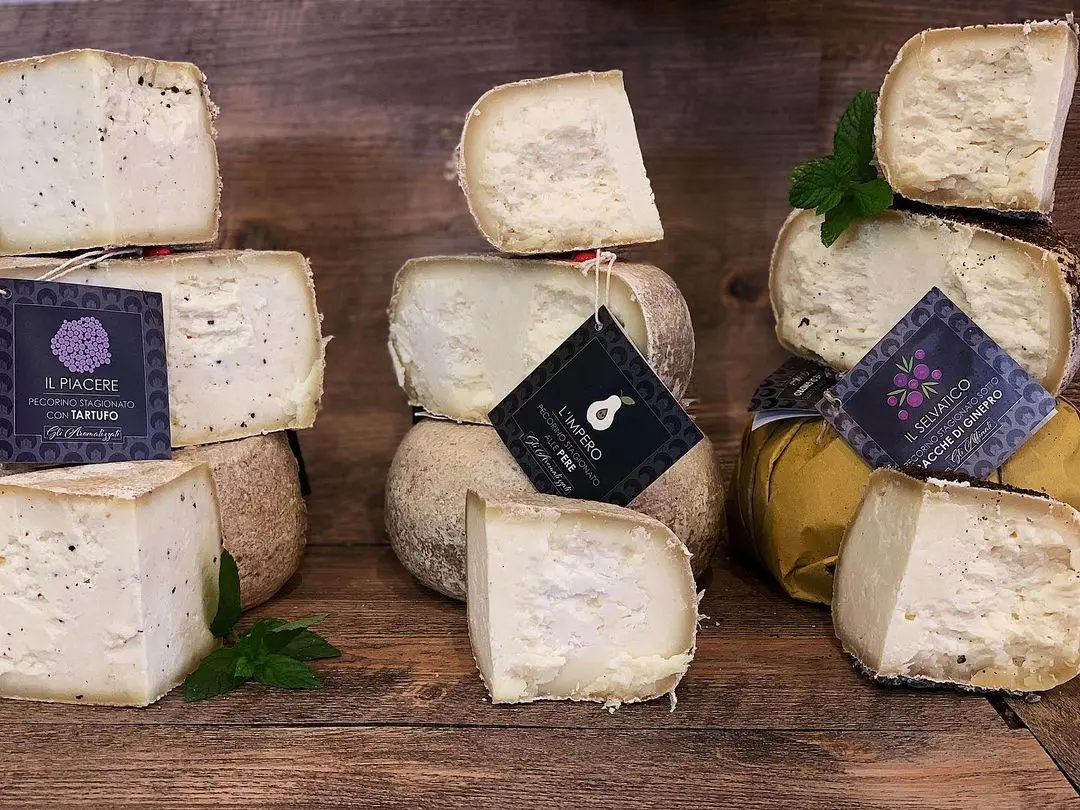 High Quality Pecorino Toscano Stagionato Dop Pdo Italia Aged Cheese Sheep Milk For Restaurant