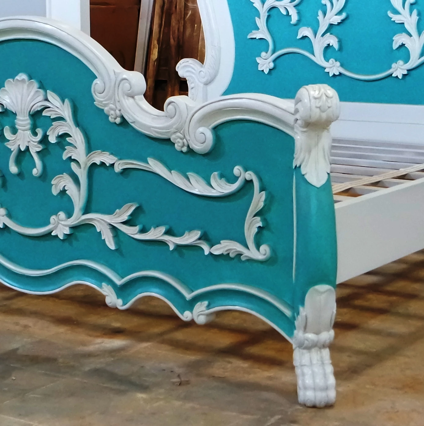 Luxury Royal Classic Heavy Carved Wooden Bed Buy Wooden Bed,Royal Classic Bed,Heavy Carved Bed