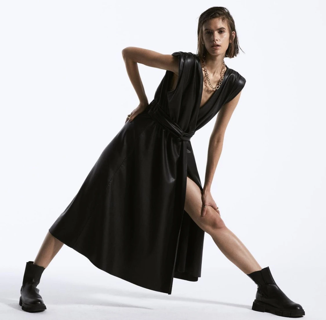 
Hot Selling Winter Long Black Leather Casual Dress Sleeveless Premium High Quality Unique High Quality Fabric 