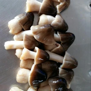 straw mushroom whole